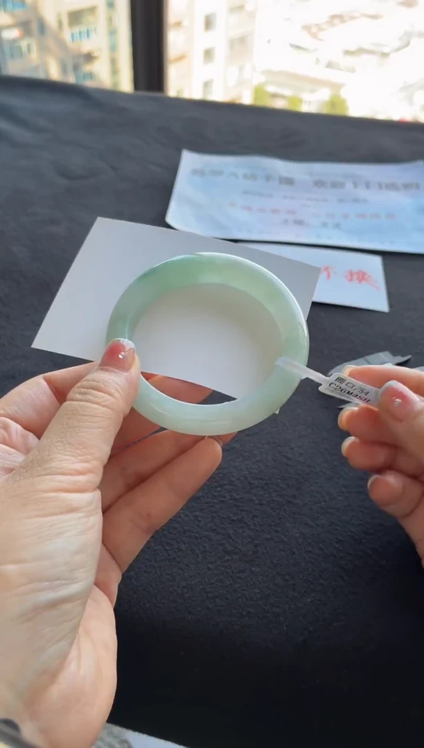 未镶嵌手镯翡翠买断价XW23018579