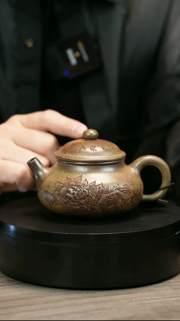 茶壶紫砂哈*H2467李琴段泥牡丹容天