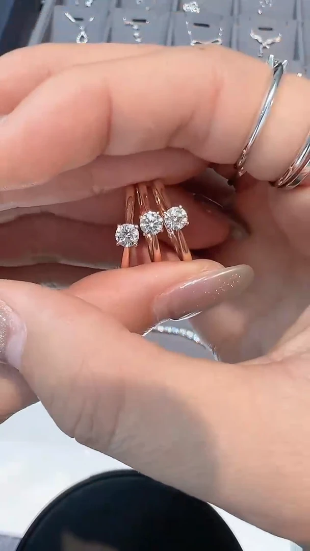 【闪购商品】钻石戒指/指环18K金镶嵌戒指多样性发一