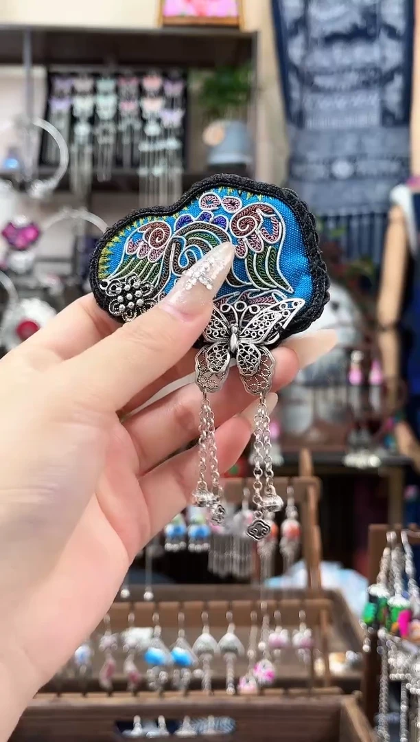 织绣民族风非遗老绣饰品240