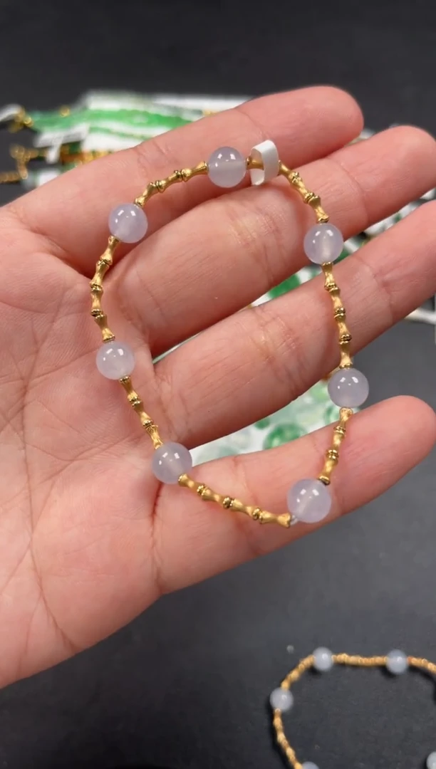 套链18K金镶嵌翡翠一个  P608