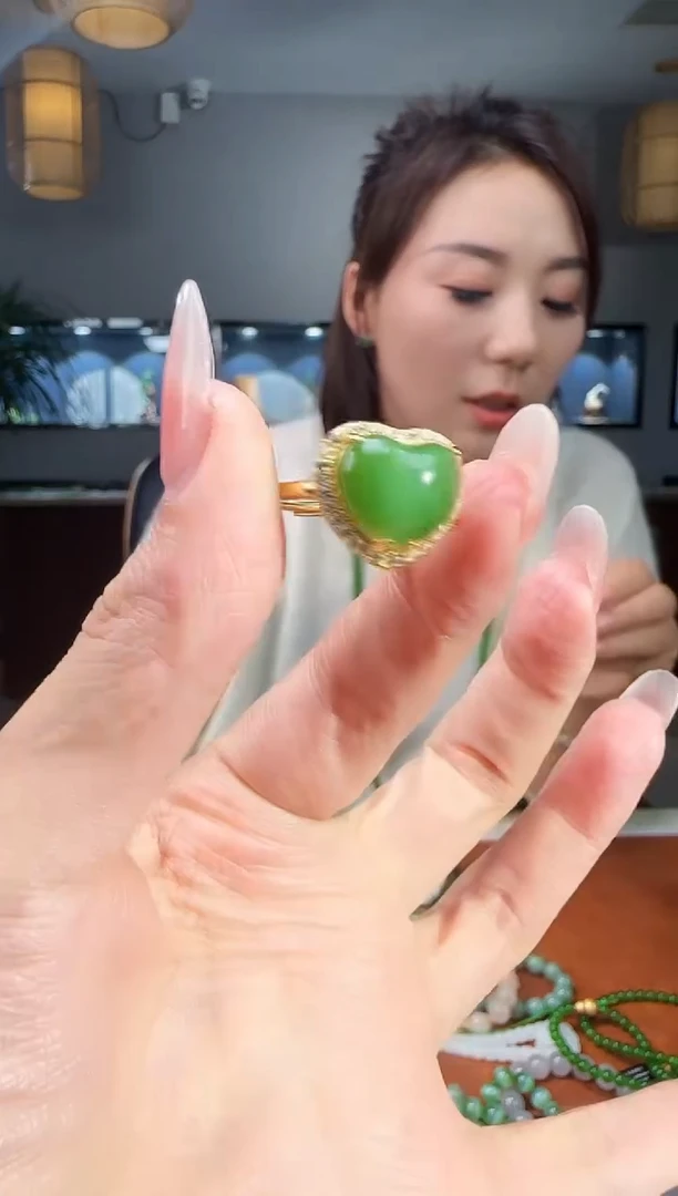 银S925镶嵌戒指和田玉1