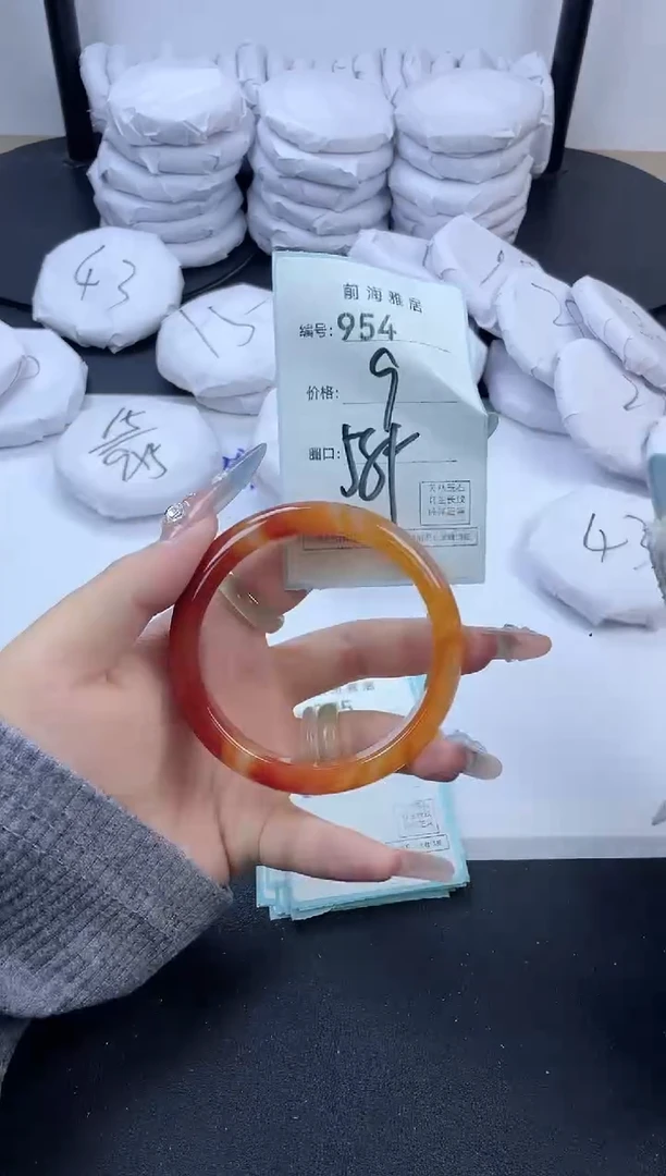 【闪购商品】玛瑙/玉髓手镯未镶嵌954