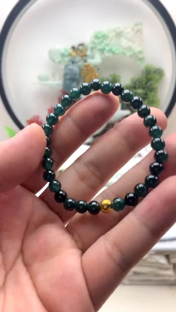 颈饰未镶嵌翡翠手串