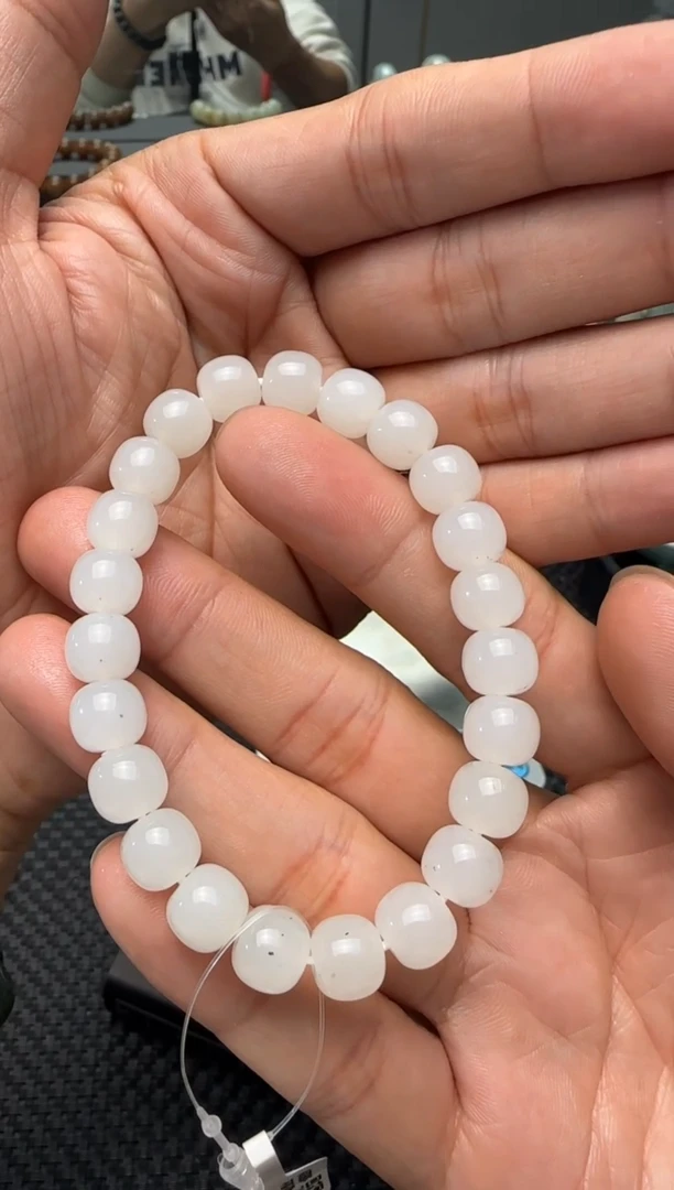 未镶嵌手串和田玉®****好黑山料手串卡8x9