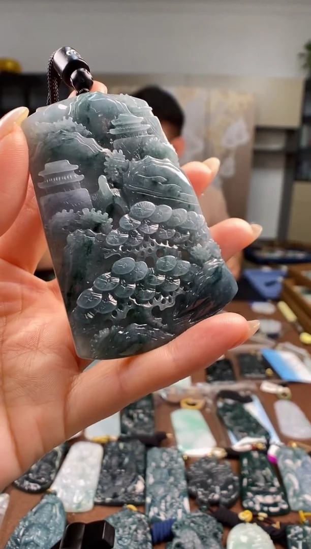 颈饰未镶嵌翡翠多样性发其一