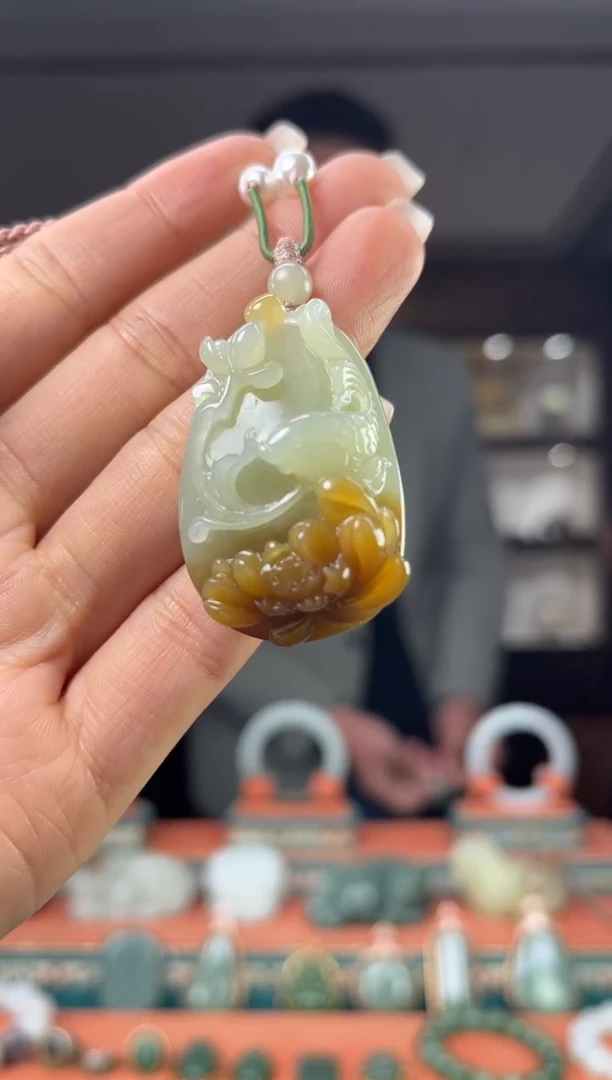 颈饰未镶嵌和田玉1