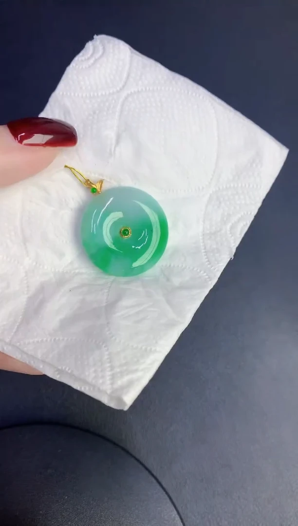 颈饰18K金镶嵌翡翠缅甸天然翡翠A货