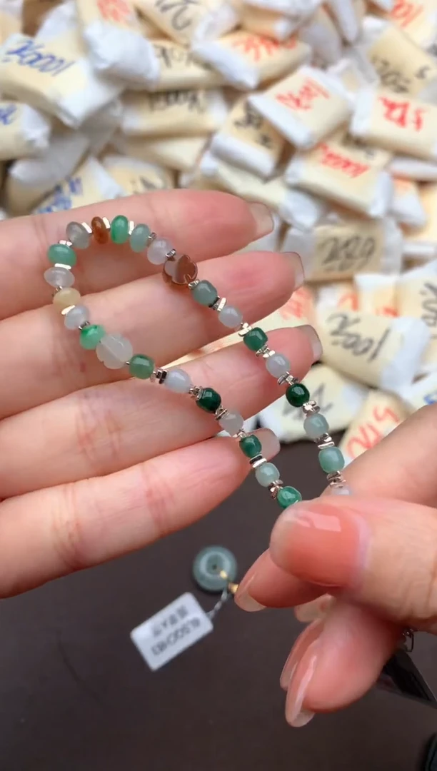 翡翠挂件未镶嵌一福利