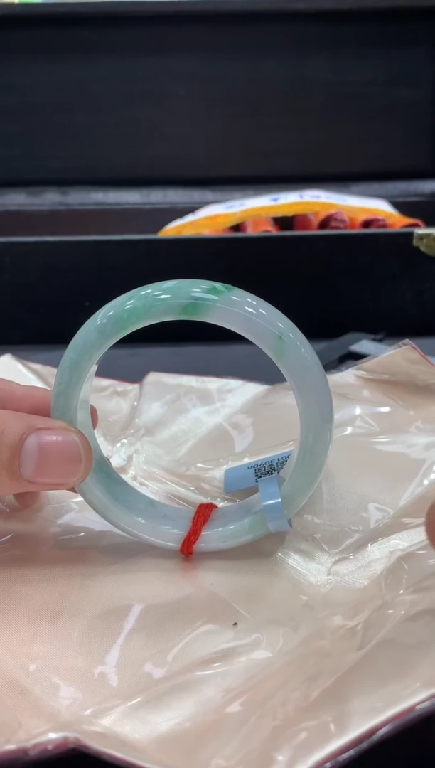 未镶嵌手镯翡翠翡翠手镯