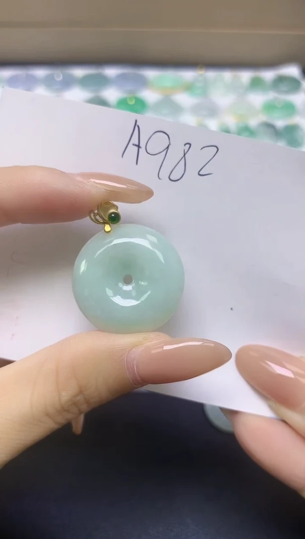 颈饰未镶嵌翡翠天然缅甸A货翡翠百元以上9元证书费自理