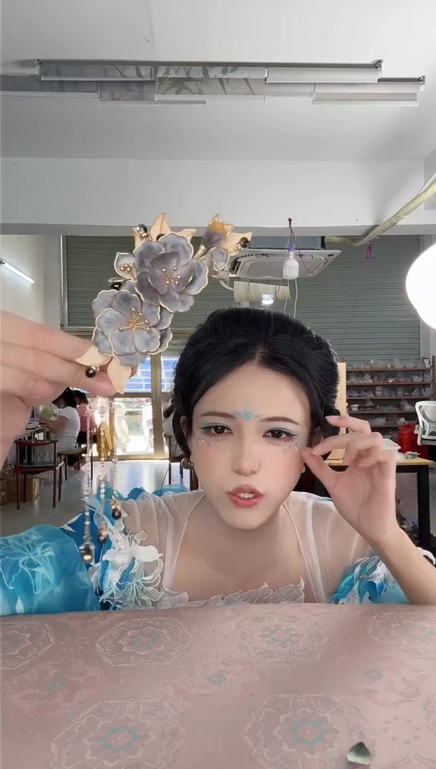 合金无226 非遗绒花夹子 单只 带流苏