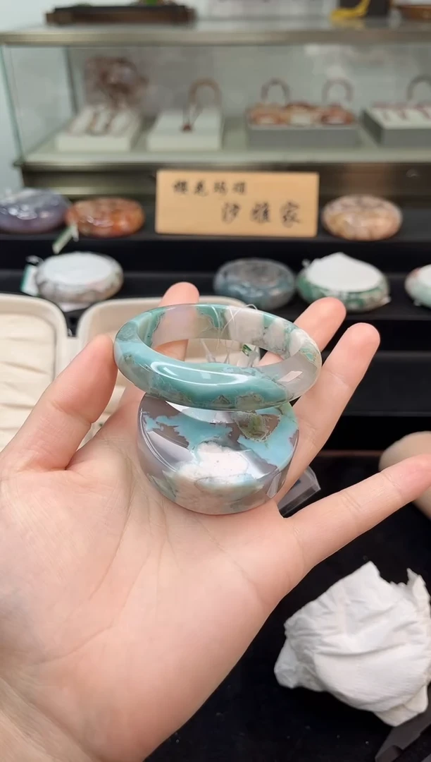 未镶嵌手镯石英质玉55圈口（赠品镯心）4s9351