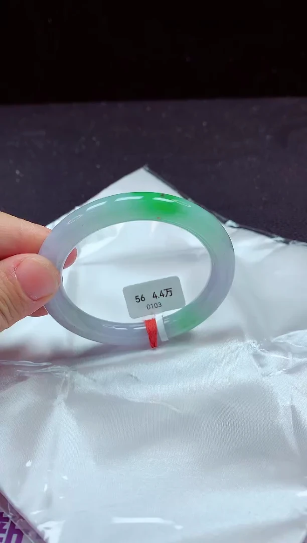 【闪购商品】翡翠手镯未镶嵌镯子56+