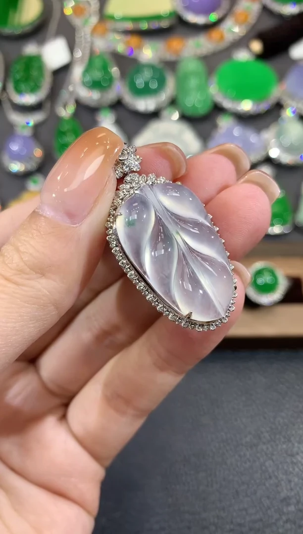 吊坠(不含链)18K金镶嵌翡翠D9