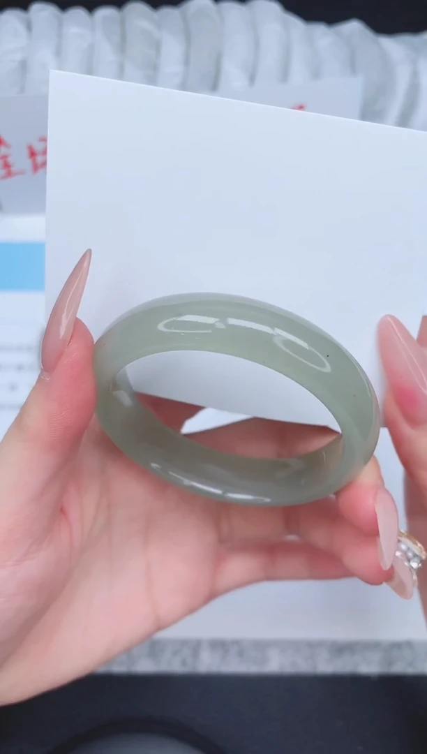 未镶嵌手镯石英质玉4-52.6