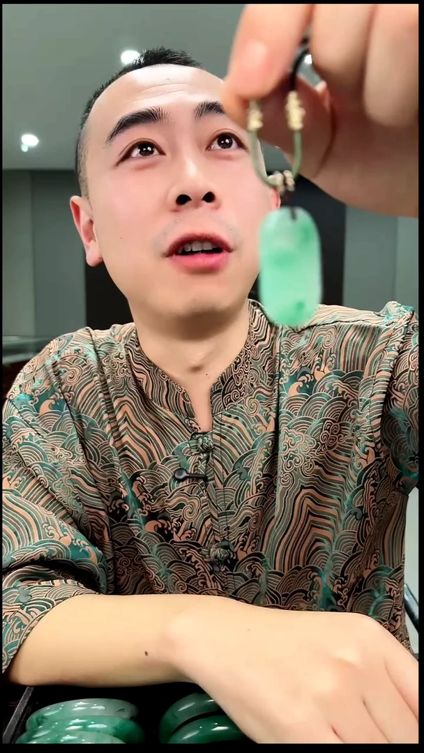 颈饰未镶嵌石英质玉祝**心纯手工无事牌吊坠