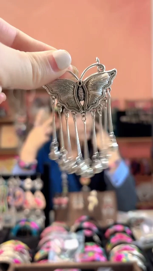 织绣?****意艺枝独绣手工饰品01