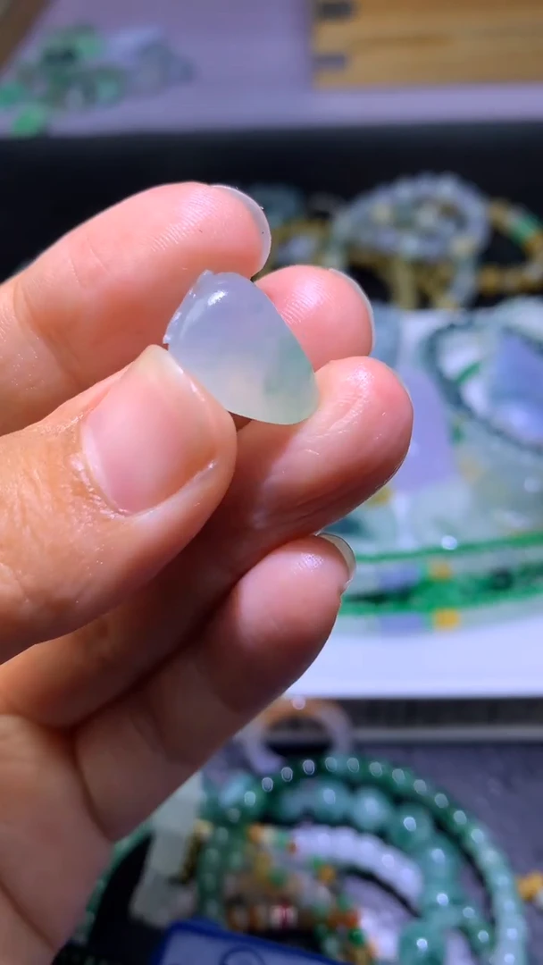 未镶嵌定制翡翠毛货