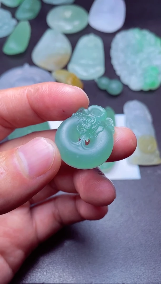 未镶嵌定制翡翠兔*啵a货翡翠