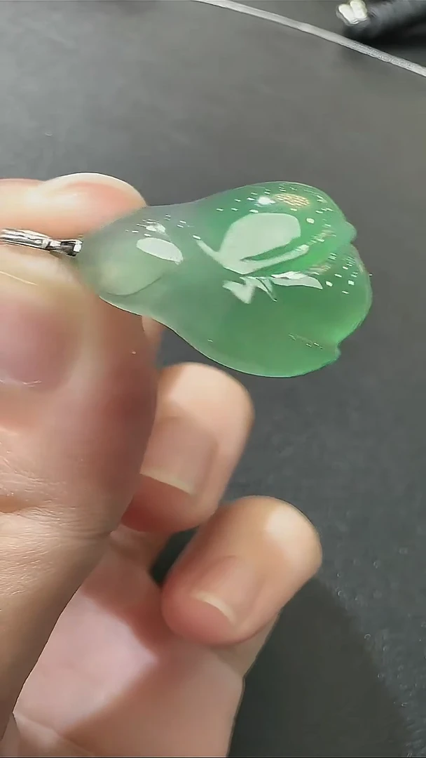 颈饰未镶嵌翡翠天然A货翡翠