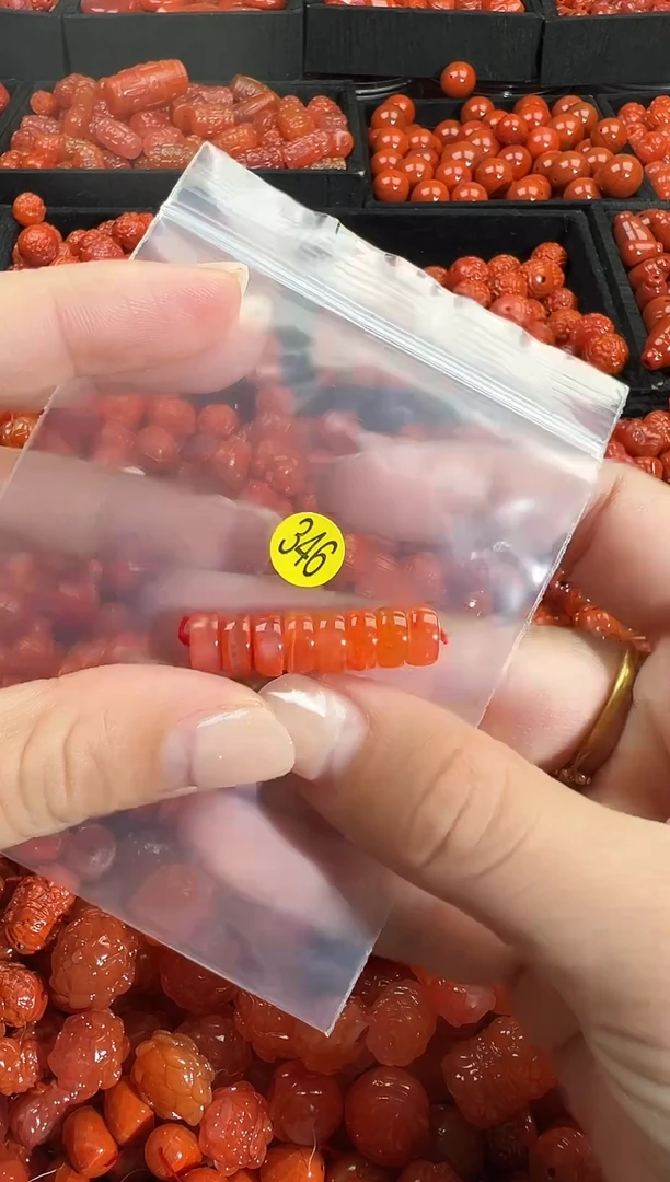 颈饰未镶嵌南红玛瑙1