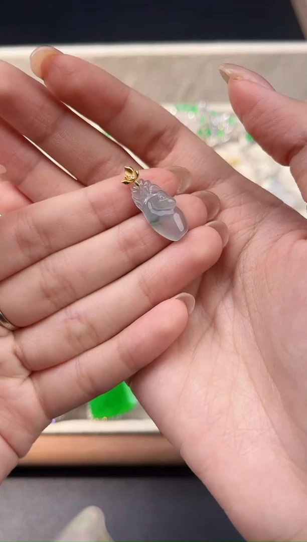 吊坠(不含链)18K金镶嵌翡翠翠小二缅甸翡翠严选