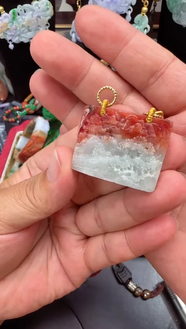 颈饰未镶嵌翡翠吊坠