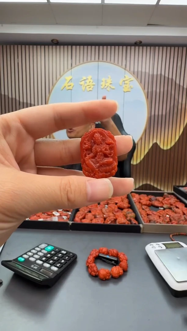 未镶嵌雕刻南红玛瑙046ZB0915产品一个