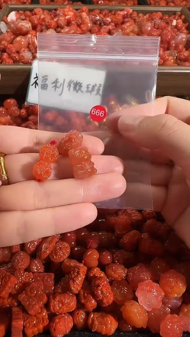 颈饰未镶嵌南红玛瑙2