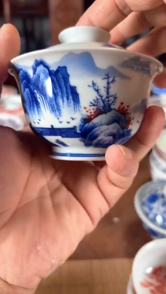 柴窑青花釉里红山水两才盖碗
