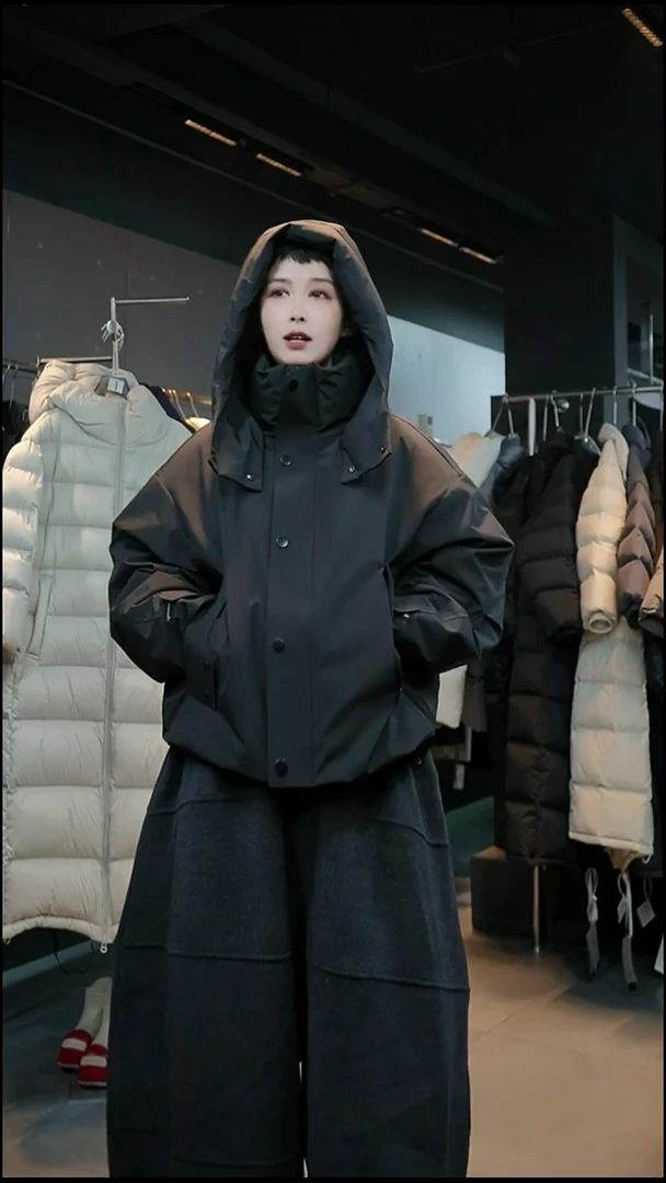 黑色羽绒黑色羽绒