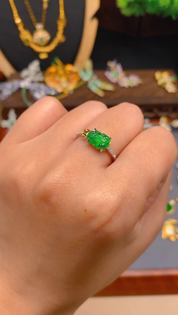 【闪购商品】翡翠戒指银S925镶嵌貔貅戒指