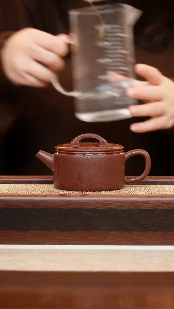 紫泥汉瓦180cc宜兴手工紫砂壶