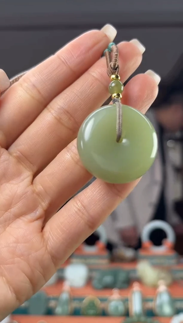 颈饰未镶嵌和田玉佩佩30mm左右