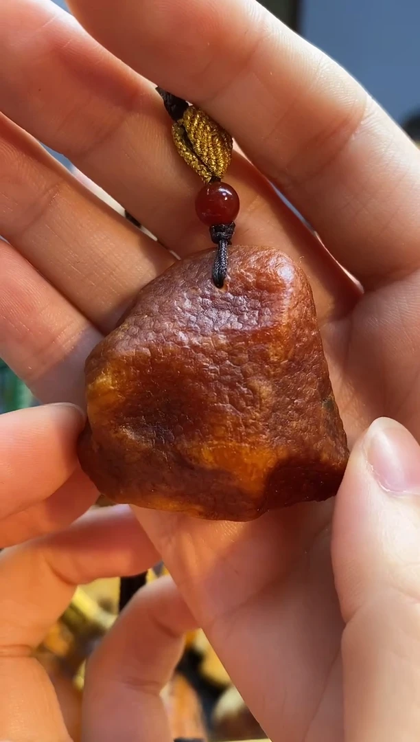琥珀颈饰未镶嵌吊坠