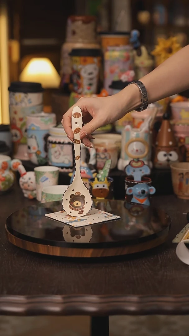 景德镇釉下彩绘设计师款式陶瓷