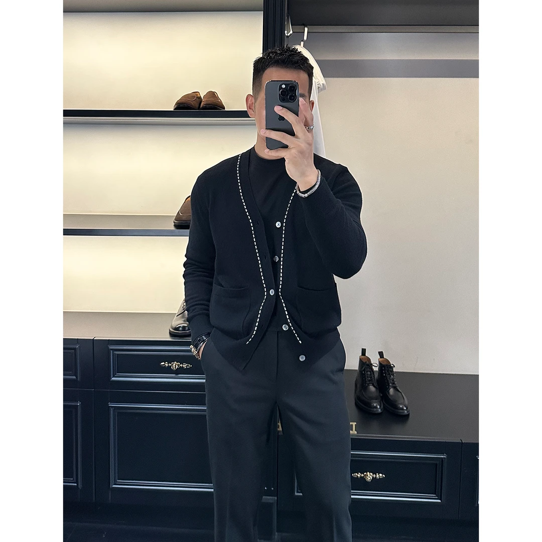DAN LANG   375# 男士复古虚线撞色门襟超细纯羊毛贝壳扣针织开衫