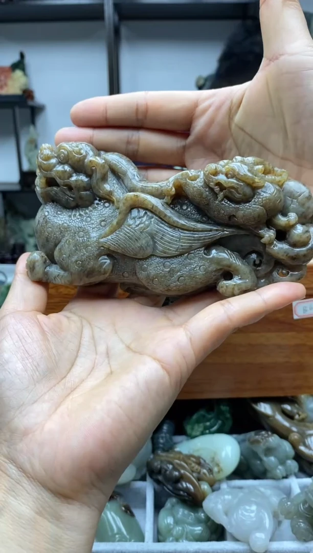 未镶嵌和田玉摆件1