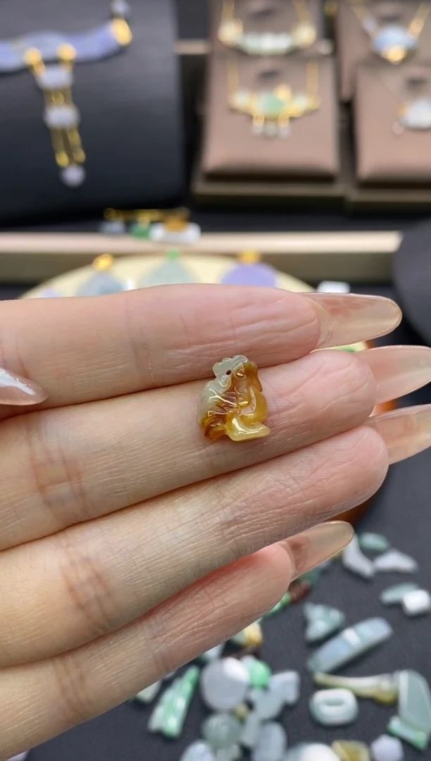 【闪购商品】翡翠颈饰未镶嵌净货11908