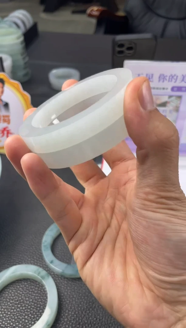 未镶嵌手镯定制翡翠若***?定制手镯YPX2/DZS