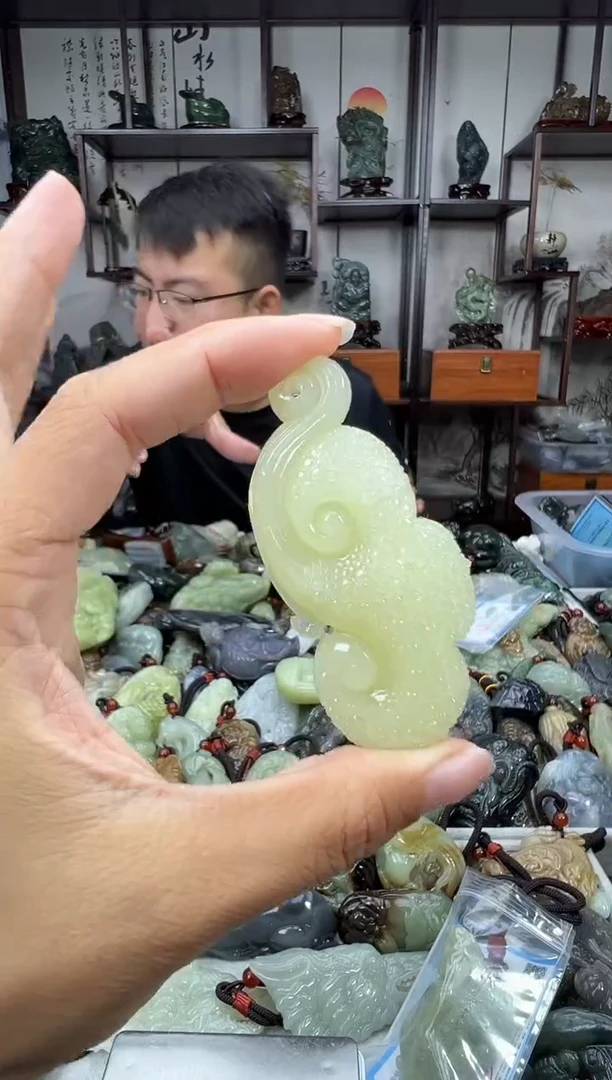 未镶嵌和田玉把件1