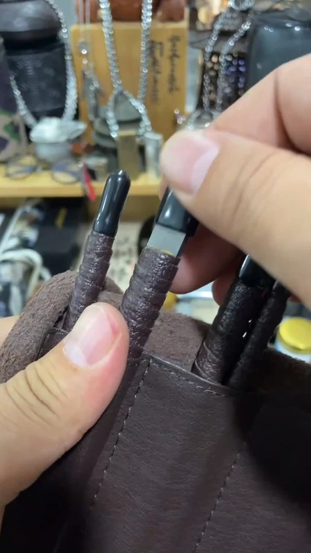 瓷片闪购商品  如图所示