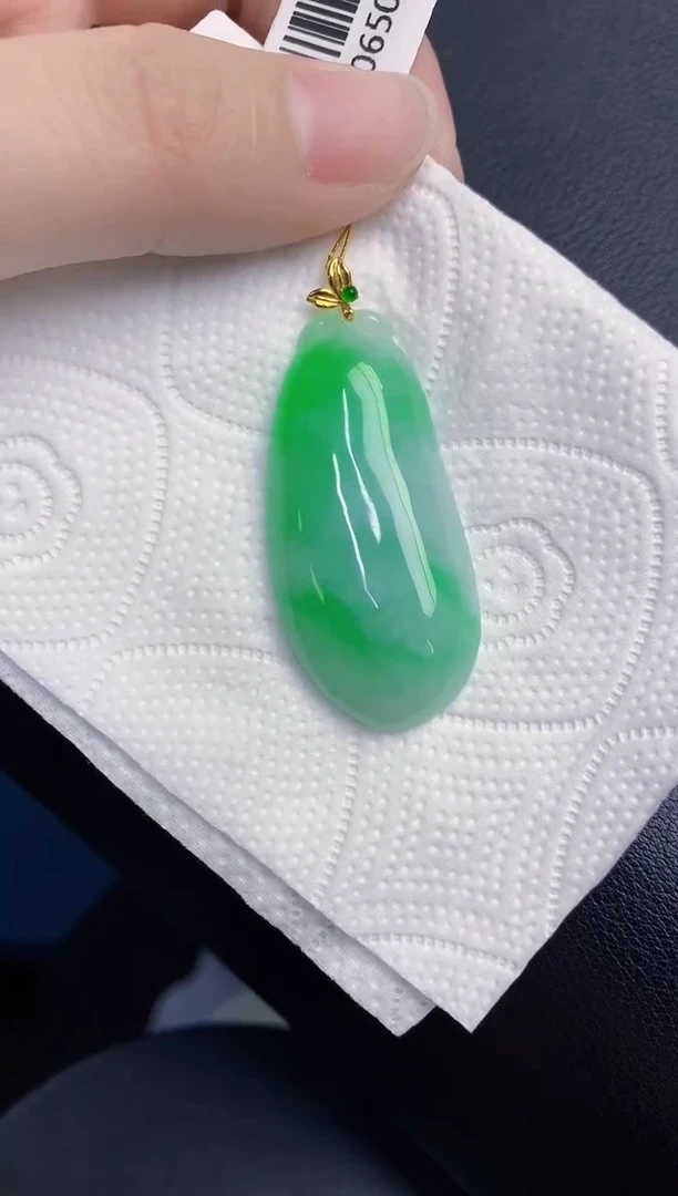 颈饰18K金镶嵌翡翠天然翡翠缅甸A货