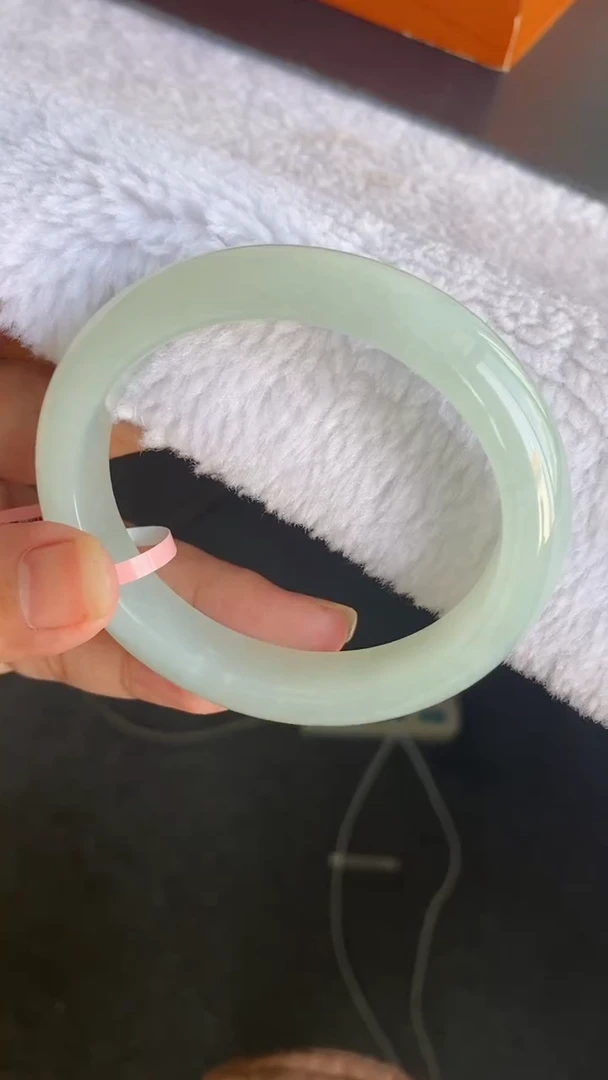 未镶嵌手镯翡翠（强推血漏）冰透胶葡萄绿贵妃25号