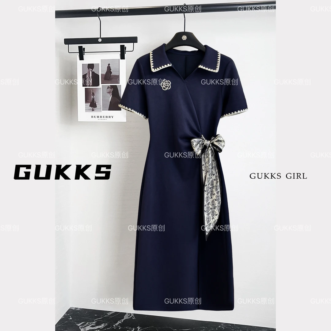 GUKKS/2025夏款原创设计山本风翻领山茶花收腰显瘦连衣裙GK719