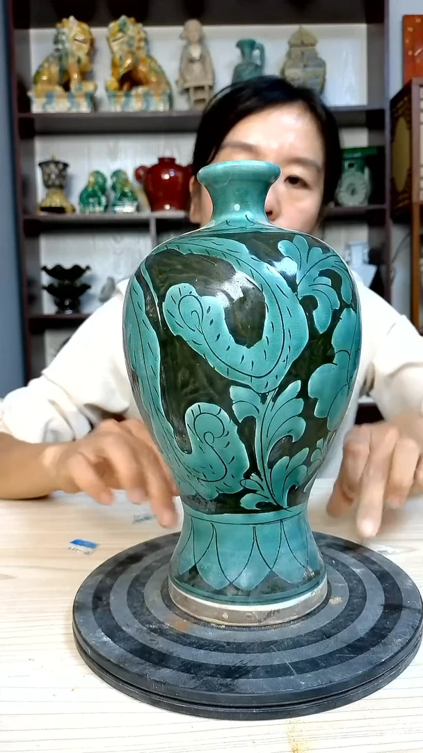 经典精美复古风格瓷器