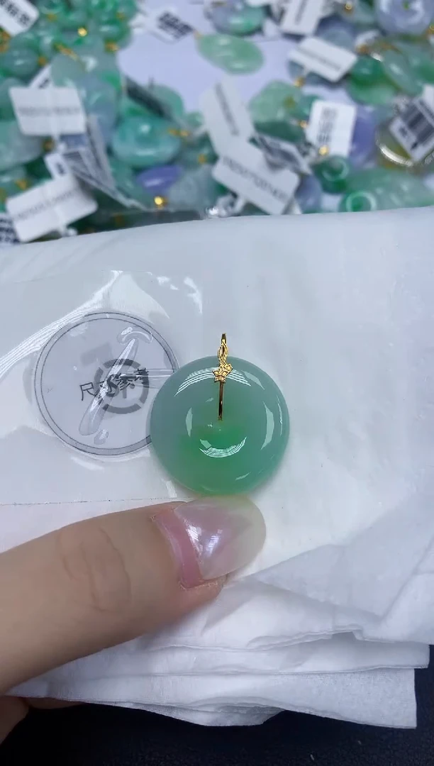 翡翠18K金镶嵌颈饰天然缅甸翡翠A货百元以上9元证书费自理