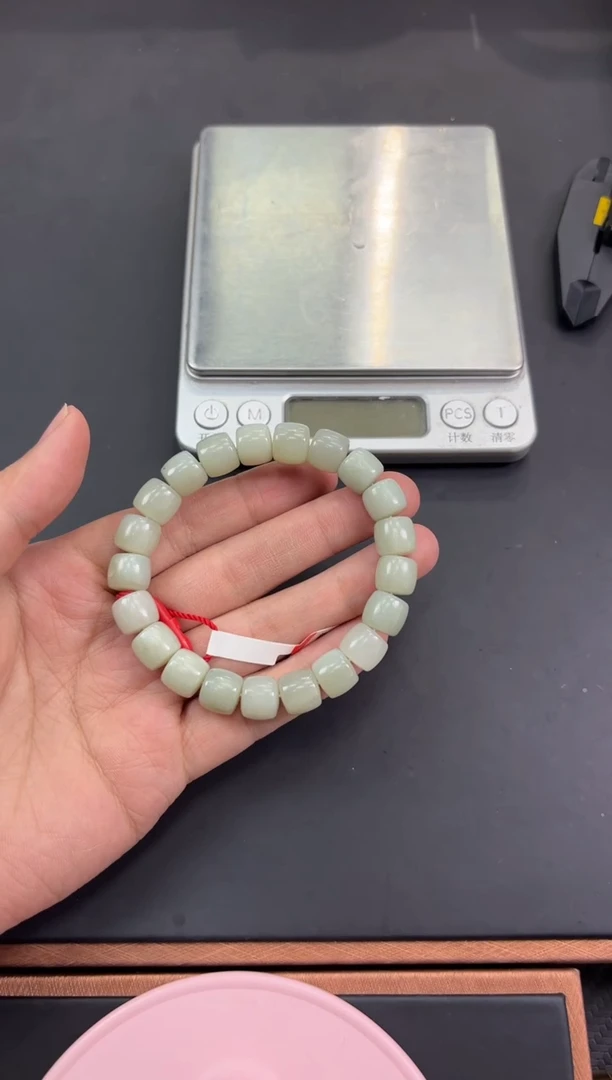 【闪购商品】和田玉手串未镶嵌且末微色差近矿卡10直切L