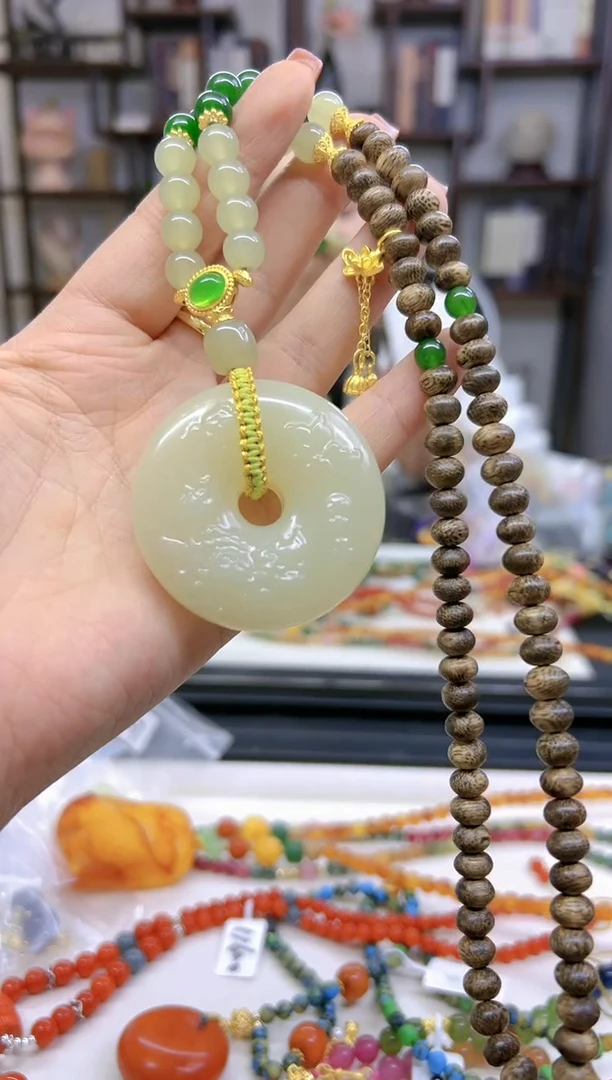 【闪购商品】和田玉毛衣链未镶嵌M630